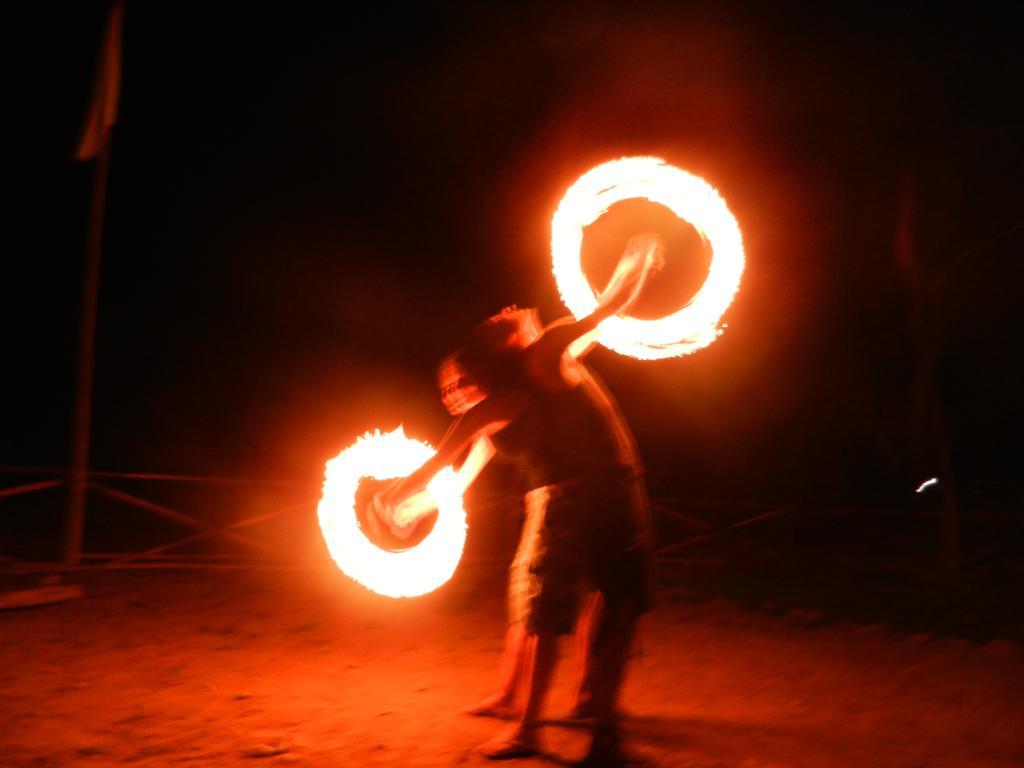 Pai Circus Hostel Экстерьер фото