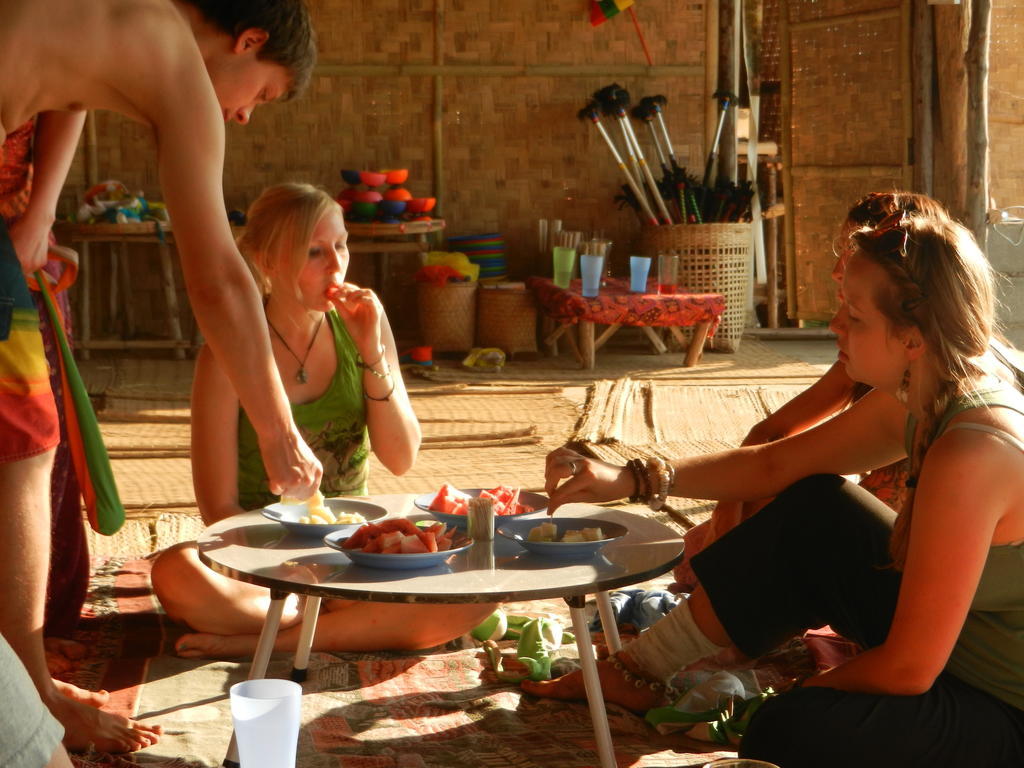 Pai Circus Hostel Экстерьер фото