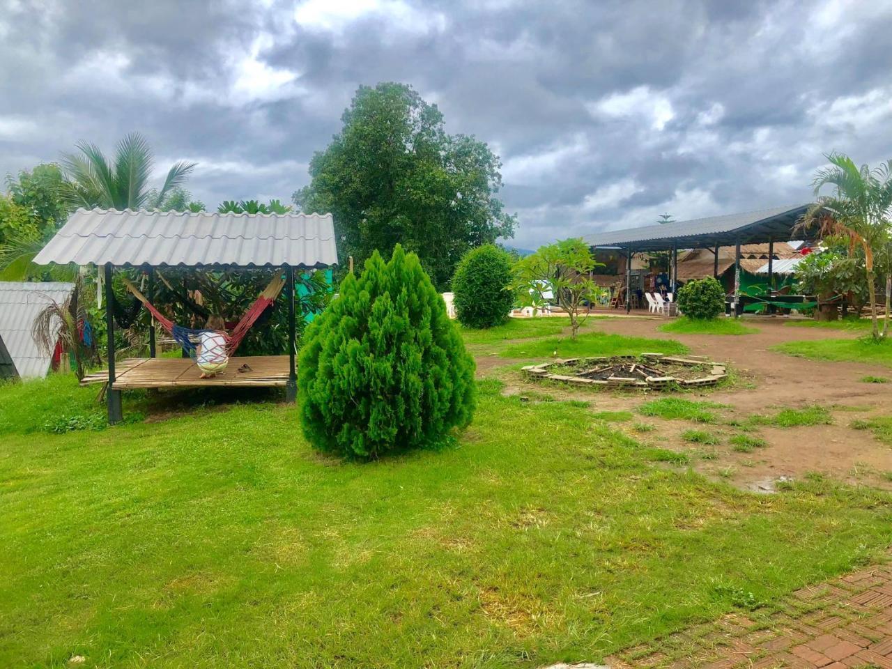 Pai Circus Hostel Экстерьер фото