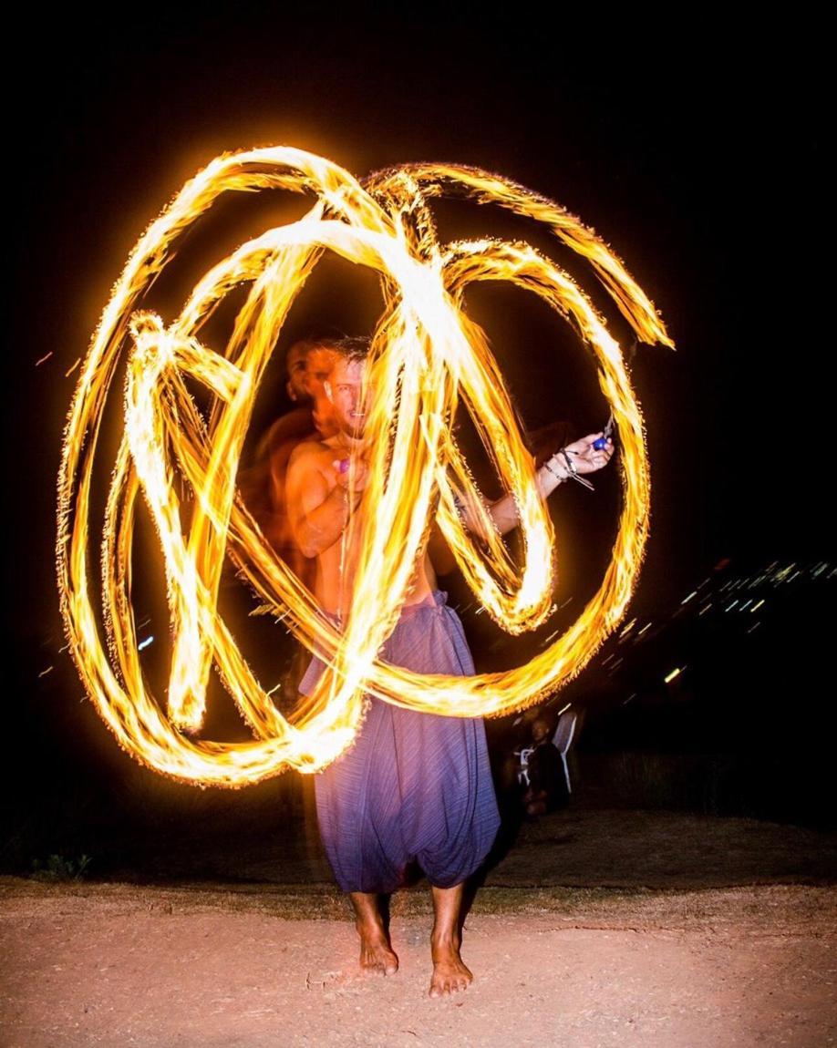 Pai Circus Hostel Экстерьер фото