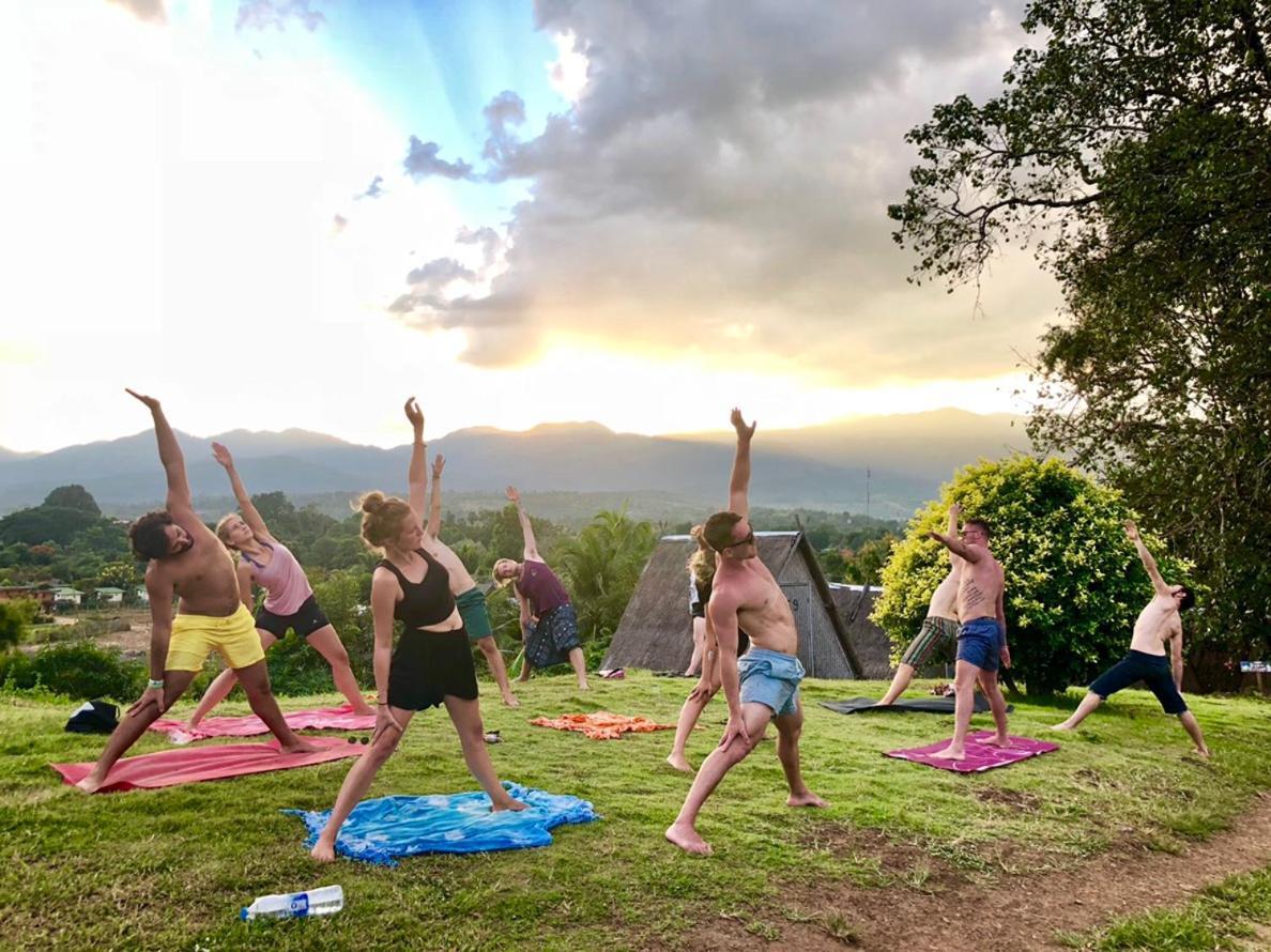 Pai Circus Hostel Экстерьер фото