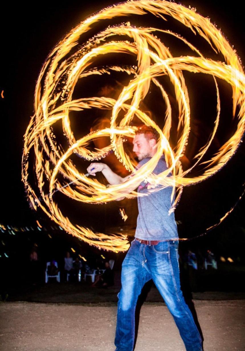 Pai Circus Hostel Экстерьер фото