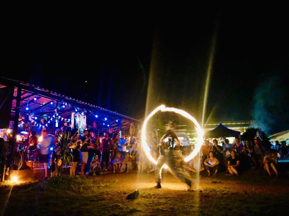 Pai Circus Hostel Экстерьер фото